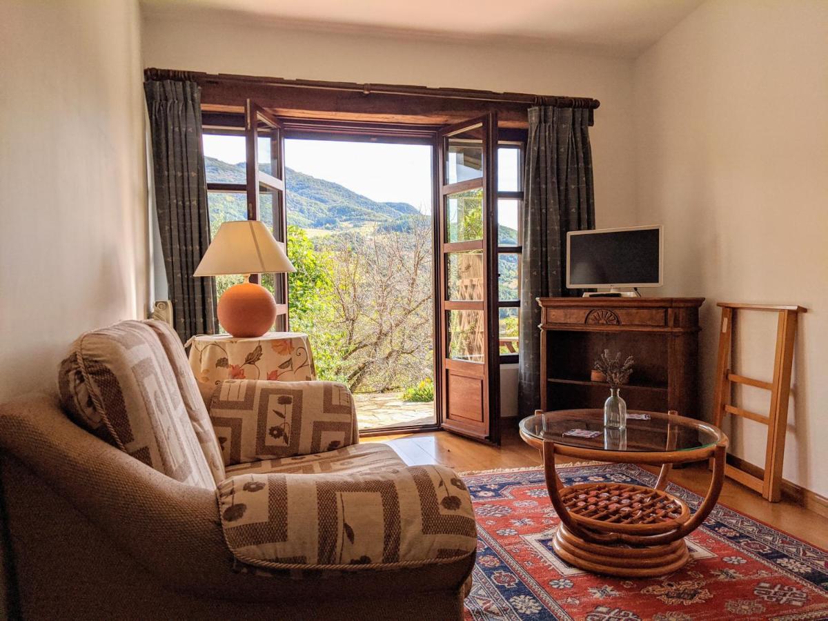 Olmares Terrace Apartment - Picos De Europa Lomena Luaran gambar